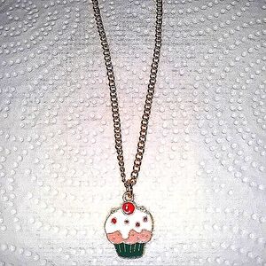 Beautiful Cupcake Necklace Ladies Kids Jewelry NEW Handcr…